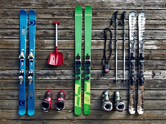 Ski locker